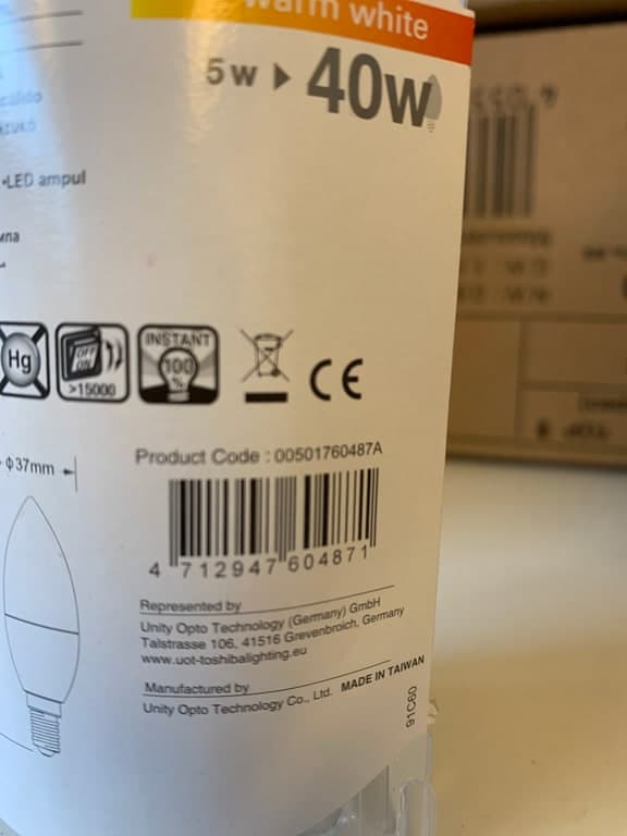 Toshiba Frosted Candle LED E14 5W (40W) 2700K Warmweiß 470lm dimmbar 16W27 CRI80 – Bild 2
