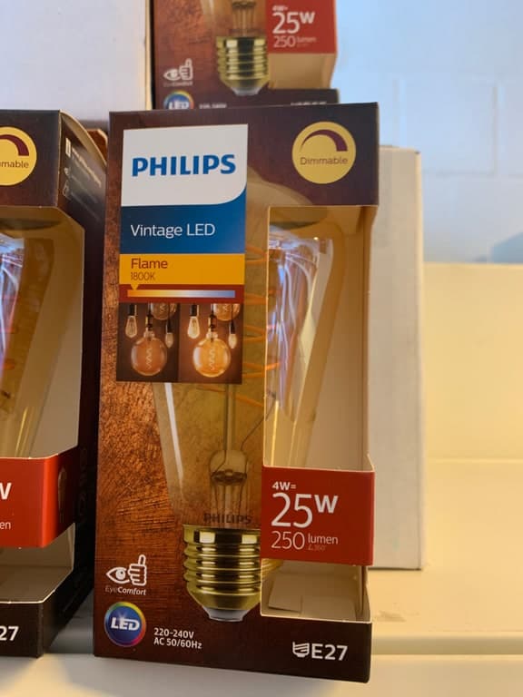 Philips Vintage LED Flame E27 ST64 Filament 4W (25W) 1800K Gold 250lm dimmbar Edison-Look – Bild 1