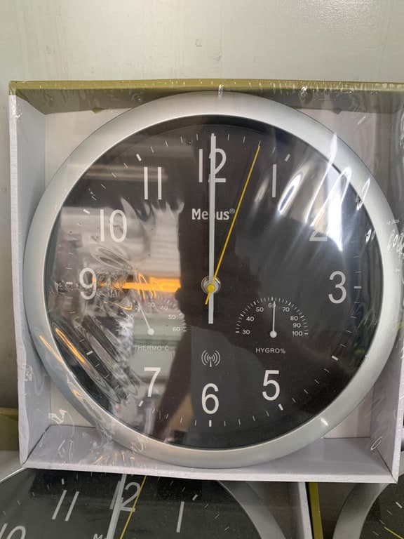 Mebus Wand-Uhr mit Thermo-/Hygrometer schwarz/silber ø ca. 30 cm (Wetter-Station-Uhr)