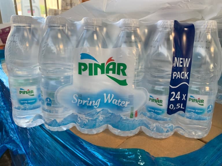 Pinar Mineralwasser 6er-Tray PET-Flaschen (türkische Marke, Barcode 8690525150063)