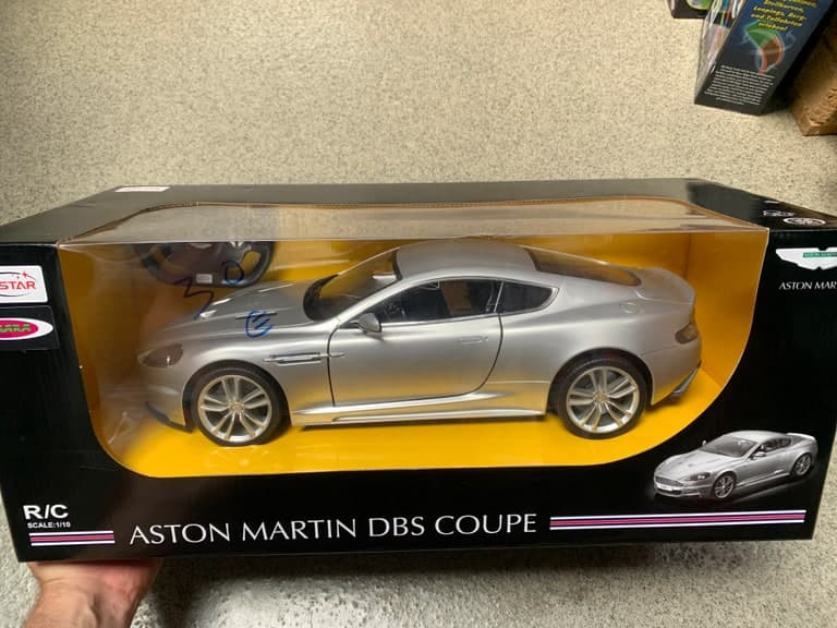 JAMARA DBS Coupe Ferngesteuertes Auto (Aston Martin DBS) Light + Reverse Light (Art. 404411)