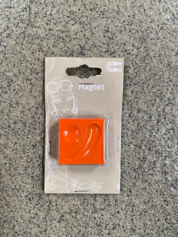 Yin-Yang Magnet 1× Yang Orange (Ref. 10017074, französische Marken-Hülle, Made in P.R.C.)
